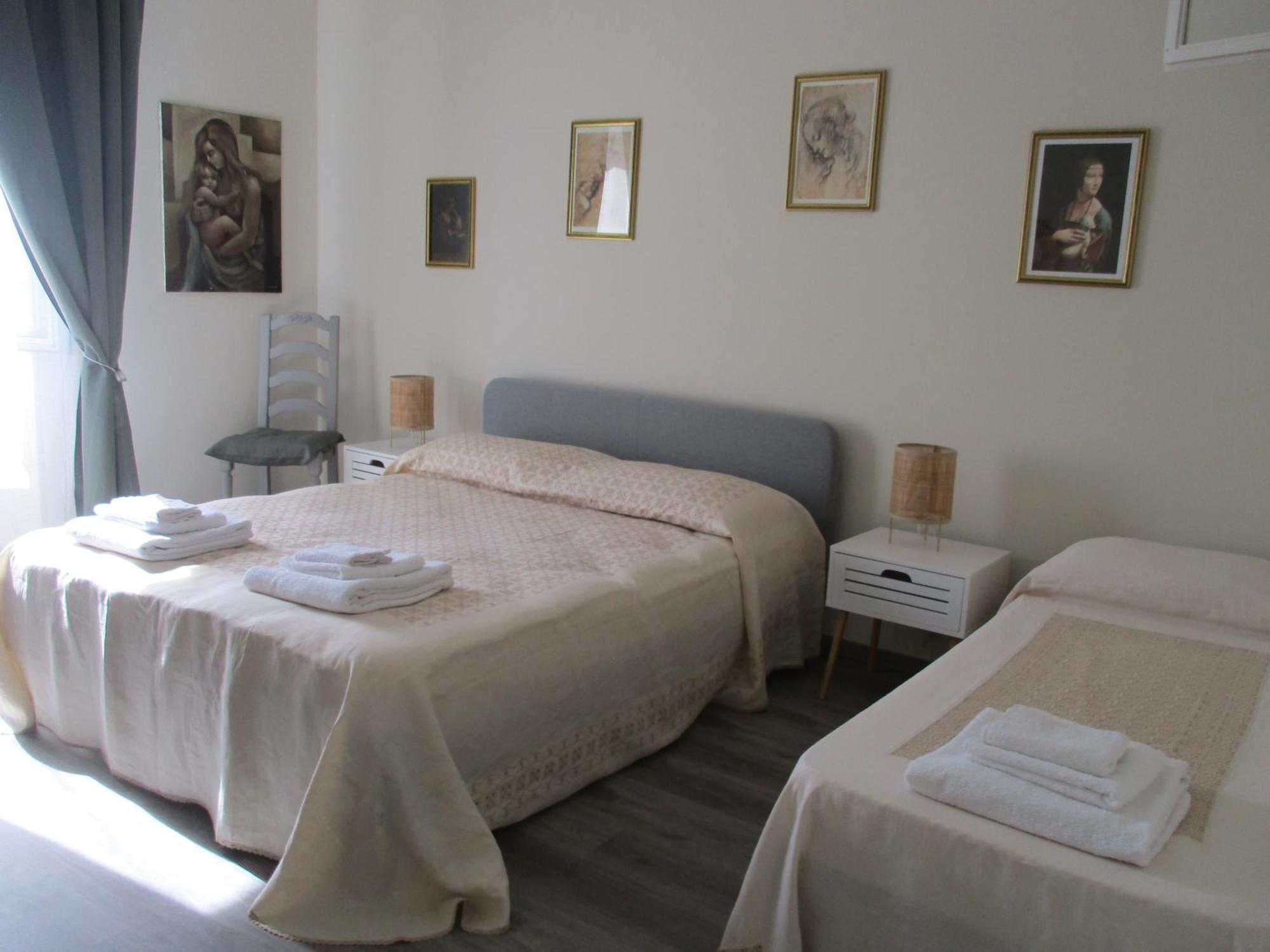 La Casa Del Nespolo Tranquillo Alloggio Vicino Alla Stazione San Remo Buitenkant foto